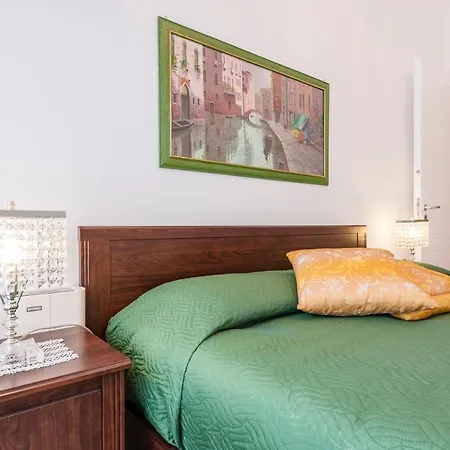 Bed & Breakfast Zanzibar - Charming And Avola