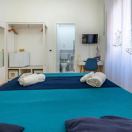 Bed & Breakfast Zanzibar - Charming And Avola