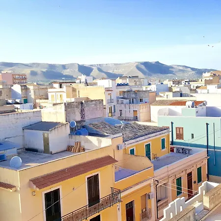 Bed & Breakfast Zanzibar - Charming And Avola