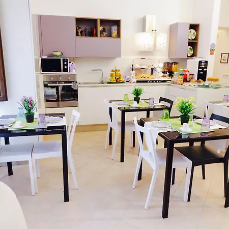 Zanzibar - Charming And