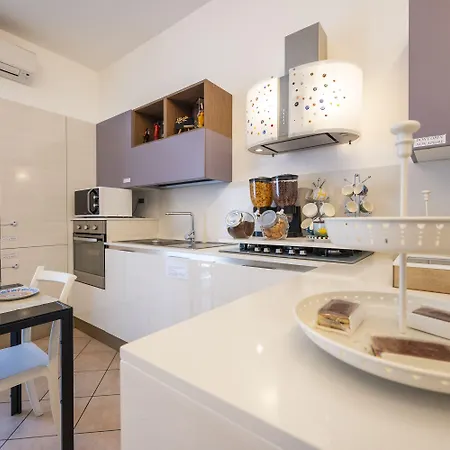 Zanzibar - Charming And Avola