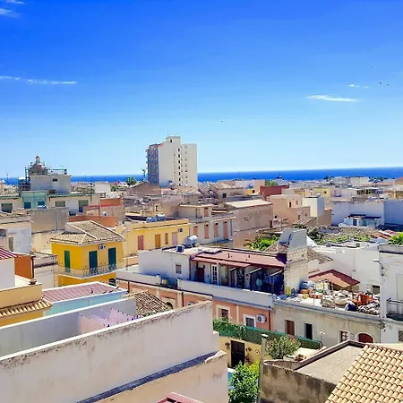 Zanzibar - Charming And Avola